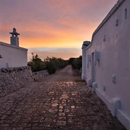 Çiftlik konaklama Masseria Le Carrube