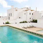 Masseria Le Carrube *