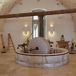 Masseria Le Carrube Agroturismo *
