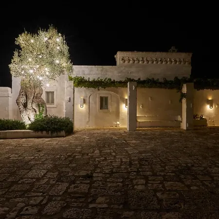 Masseria Le Carrube *