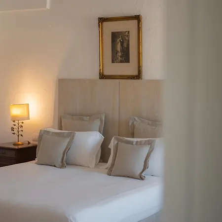 Masseria Le Carrube ファームステイ オストゥーニ