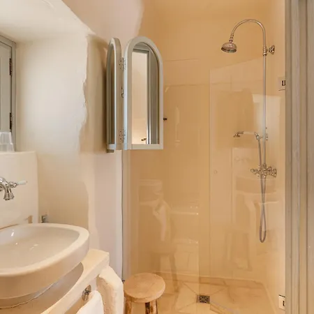 Masseria Le Carrube *