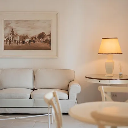 Masseria Le Carrube ファームステイ オストゥーニ