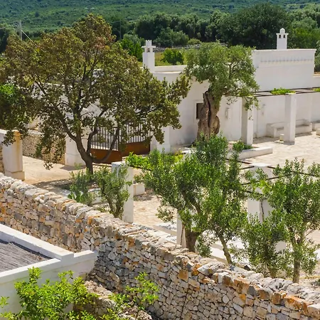 Masseria Le Carrube *