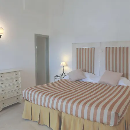 Masseria Le Carrube *