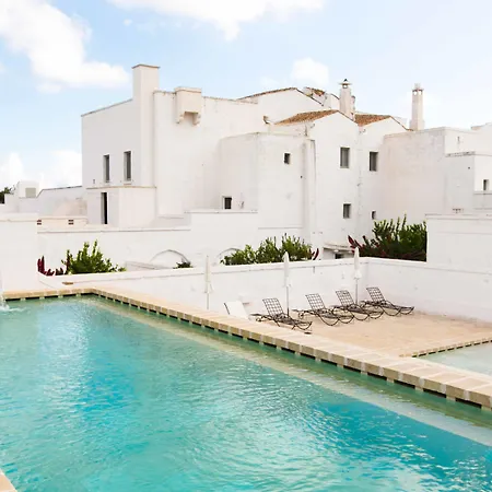 Masseria Le Carrube *