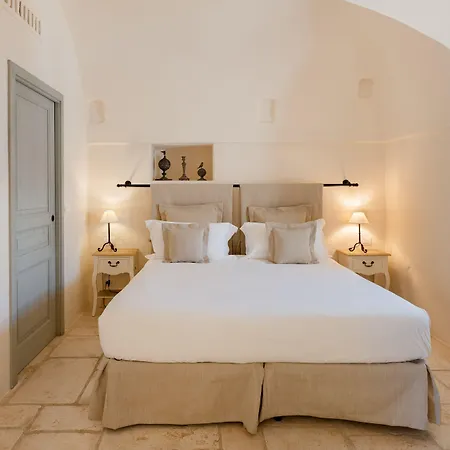 Masseria Le Carrube *