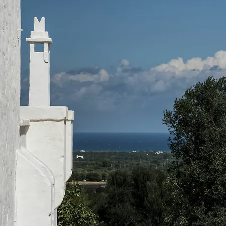 ファームステイ Masseria Le Carrube オストゥーニ